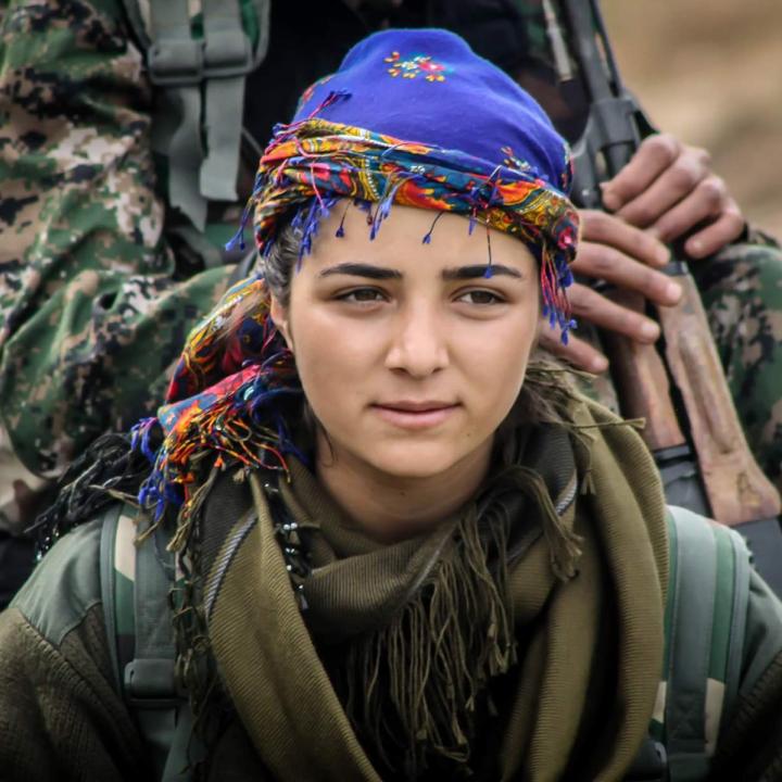 kurdish scarf